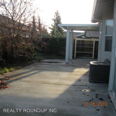 7975 Dersingham Dr - Photo 2 of 9