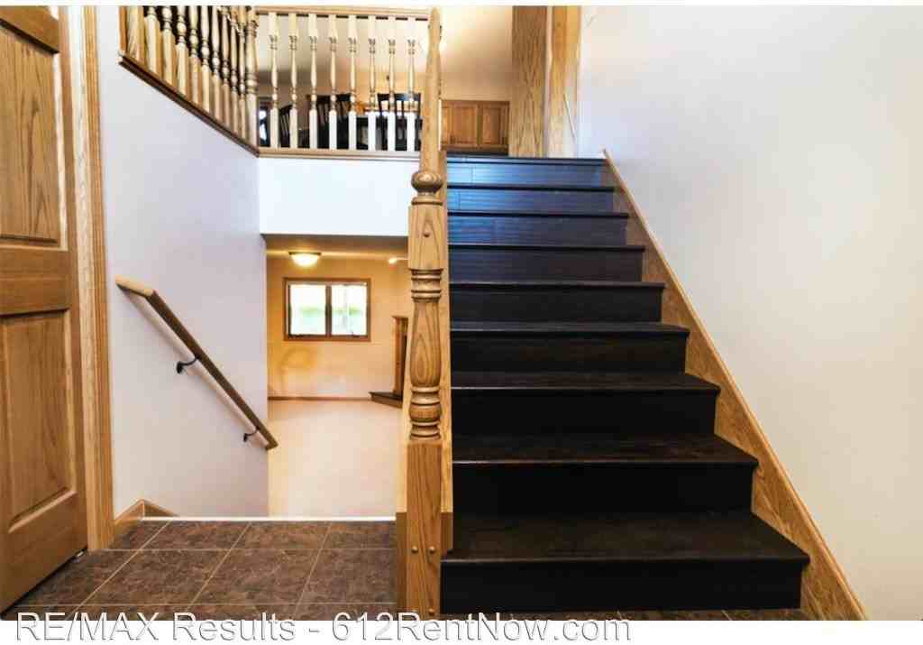 3208 12th Ave N - Photo 2 of 16