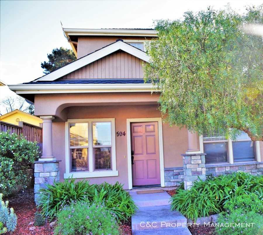 594 Lopez Ave - Photo 3 of 19