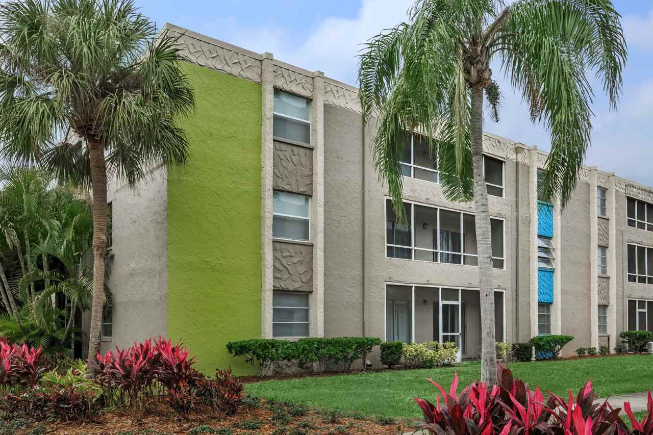 The Vibe at Gateway - Photo 3 of 17