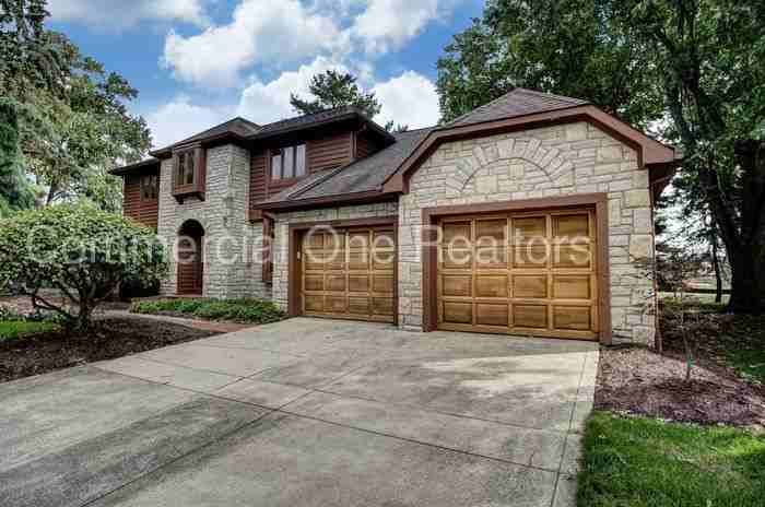5164 Deerskin Dr - Photo 3 of 50