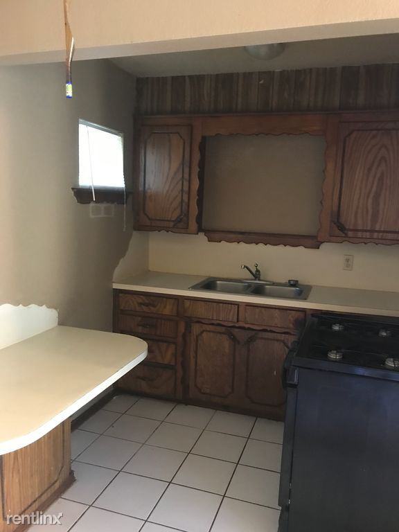 301 East Main Street - Photo 2 of 8