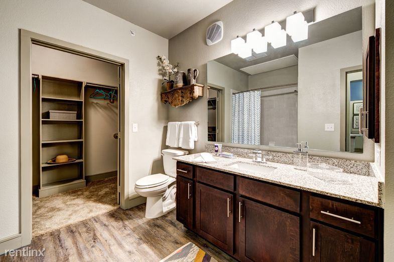 6947 Oak Dr San Antonio #Tx - Photo 2 of 6