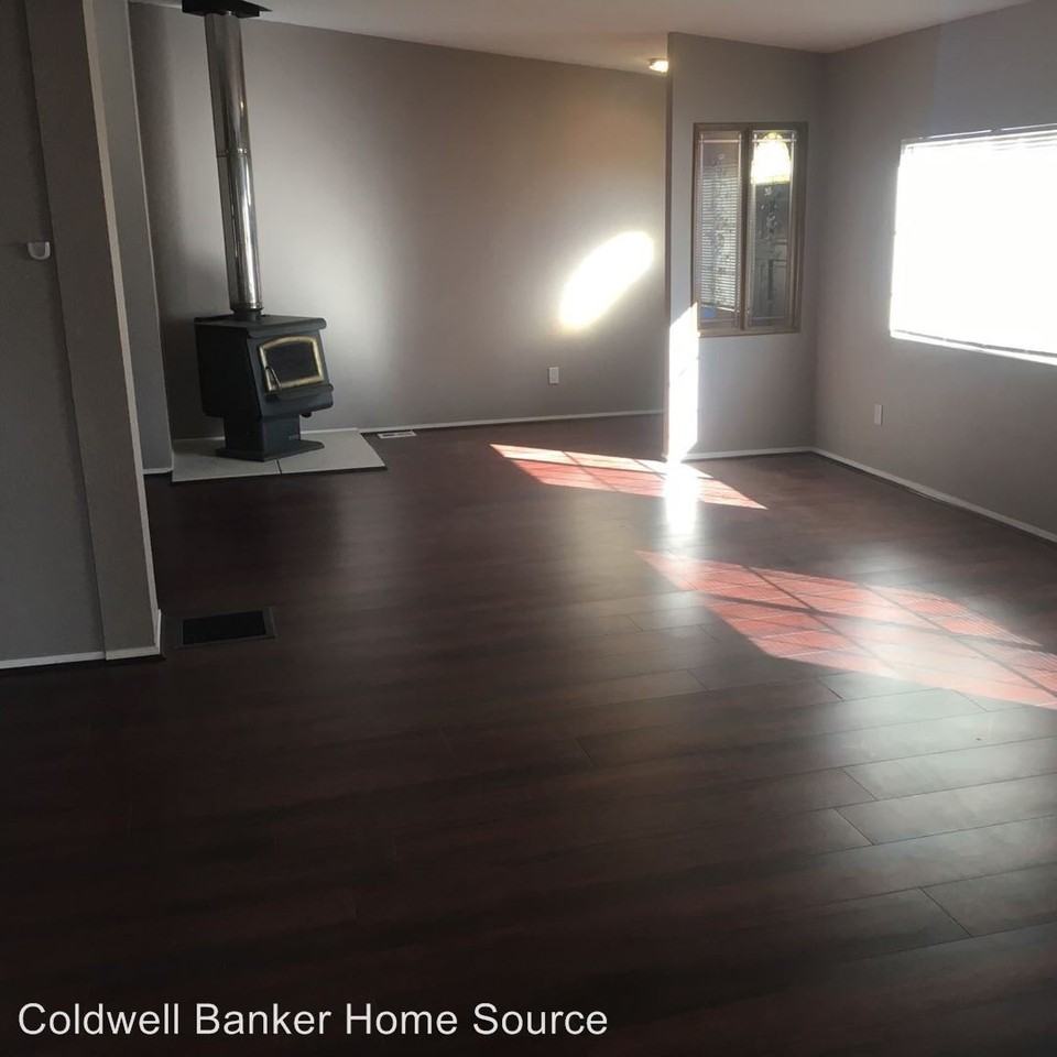 1261 Mono Rd - Photo 3 of 8