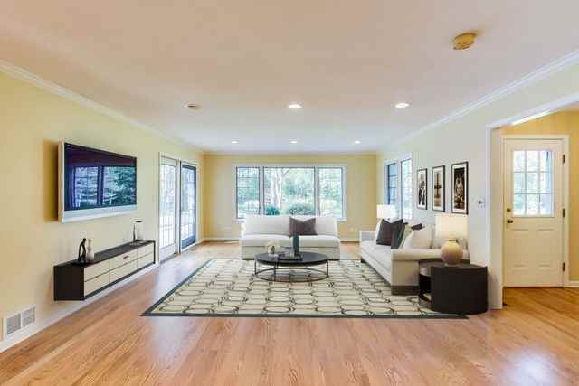 1861 Hilltop - Photo 3 of 27