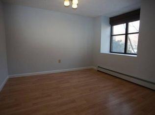 11 Saratoga Ct - Photo 3 of 19