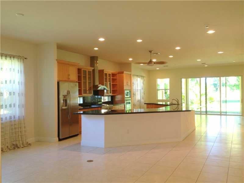 2198 Falls Cir - Photo 2 of 12