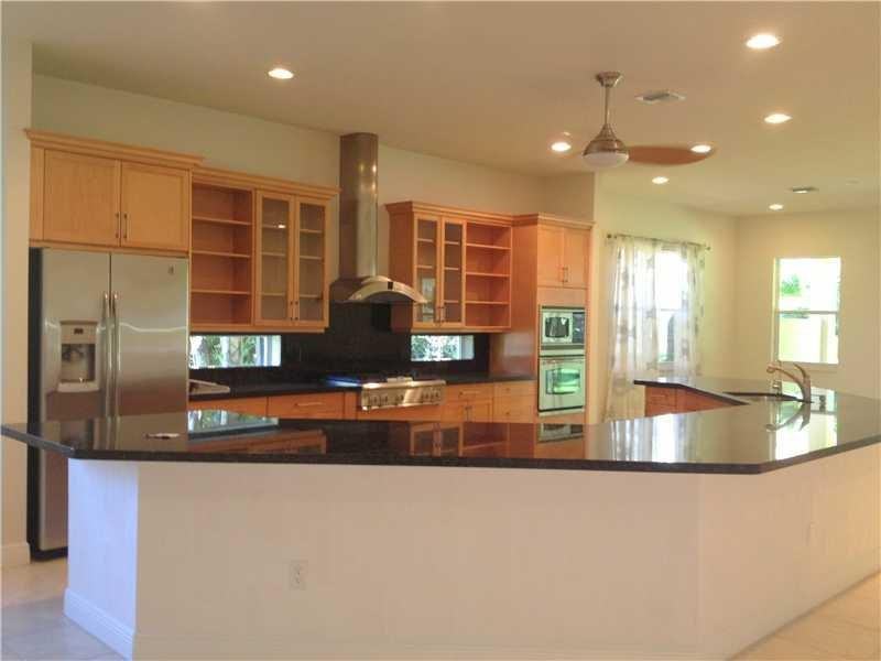 2198 Falls Cir - Photo 3 of 12