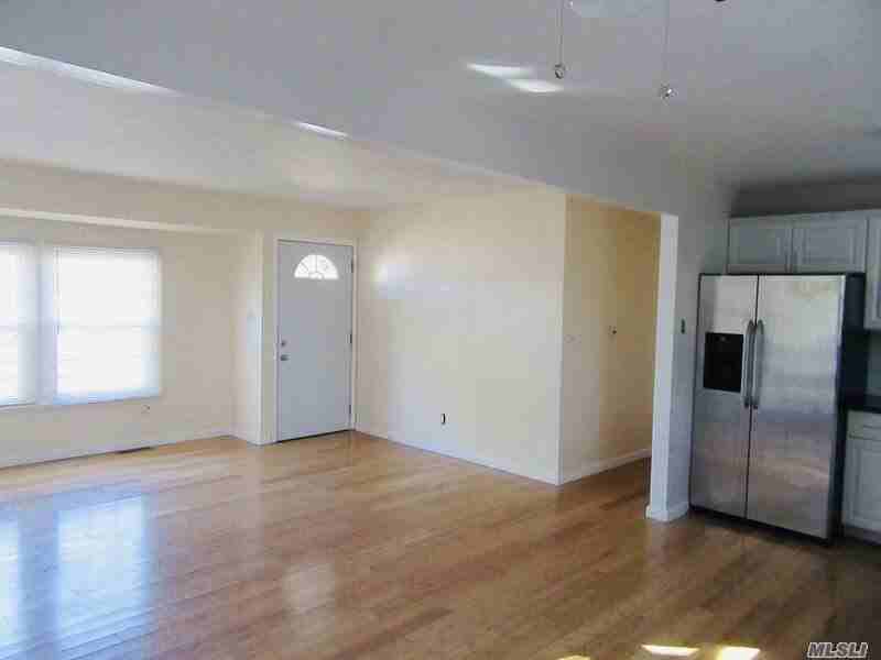 2716 Sipp Ave - Photo 3 of 10