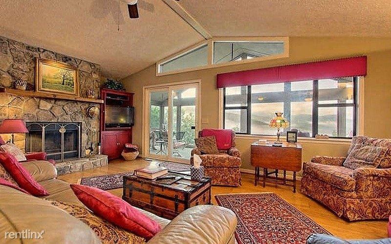 1304 Harris Ridge Rd - Photo 3 of 7