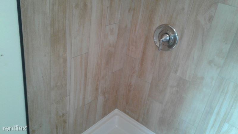 103 N Stevens St - Photo 3 of 7