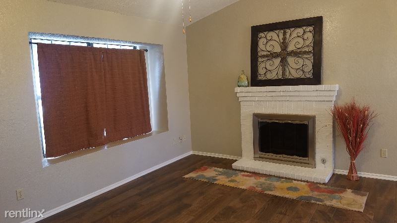 6705 NW 124th St - Photo 3 of 10