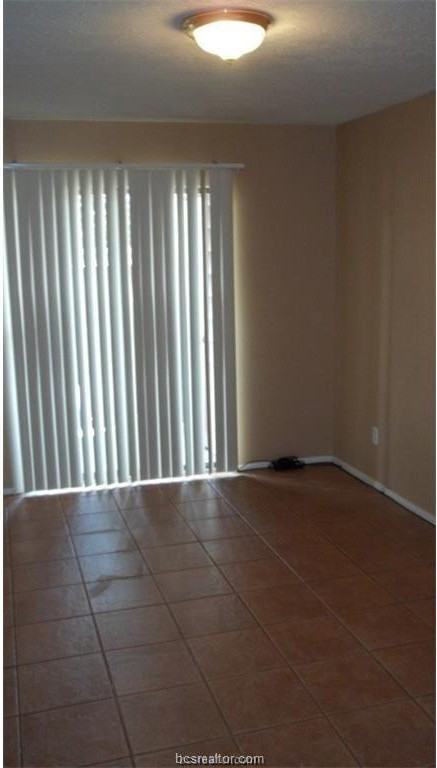 1107 Verde Dr - Photo 3 of 7