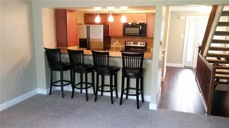 259 Clearbrook Ct - Photo 3 of 11