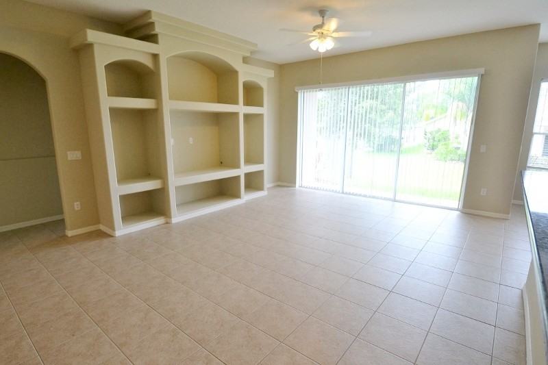 34440 Windknob Ct - Photo 3 of 12