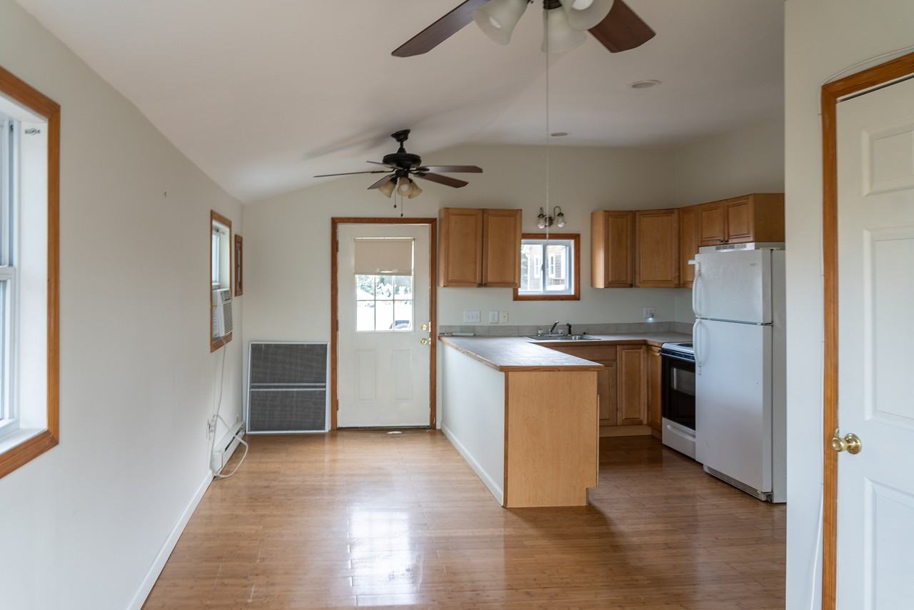 9525 Main Rd - Photo 2 of 9