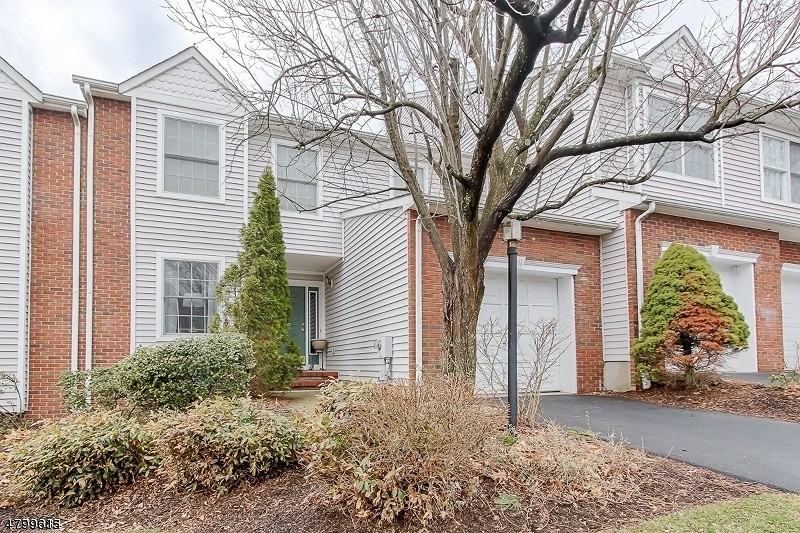 11 Schindler Ct - Photo 2 of 22