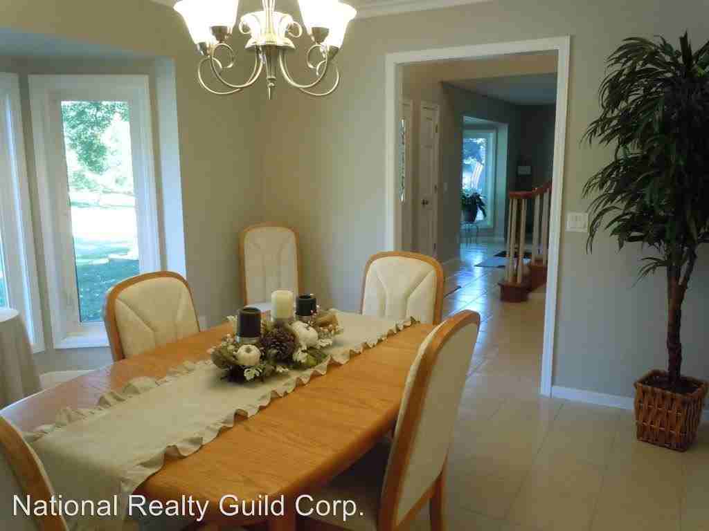 8700 Highwood Way - Photo 3 of 19