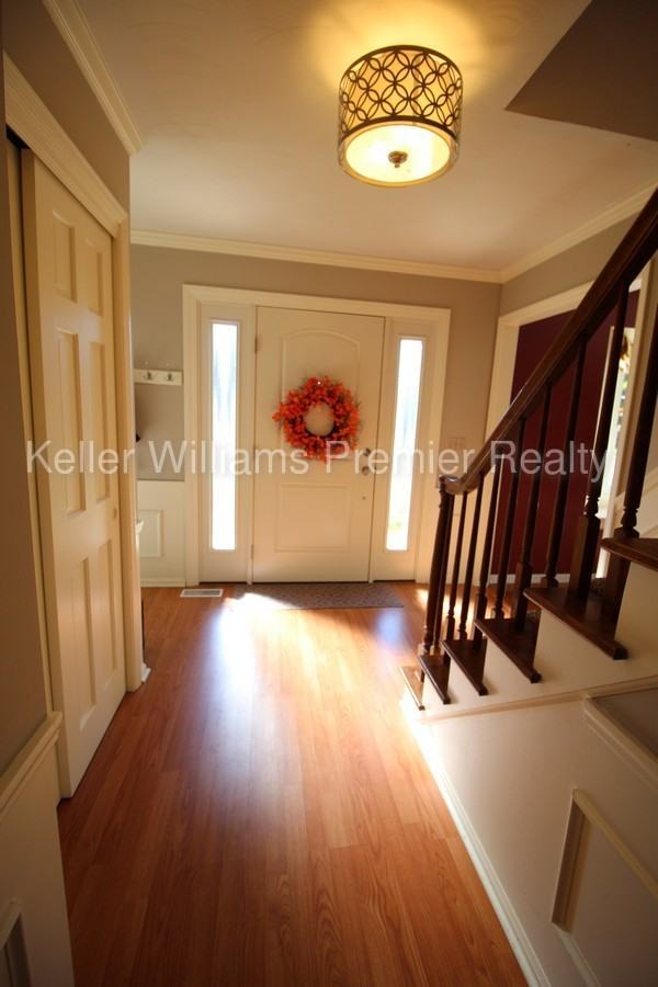 2222 Sarbury Ct - Photo 2 of 19