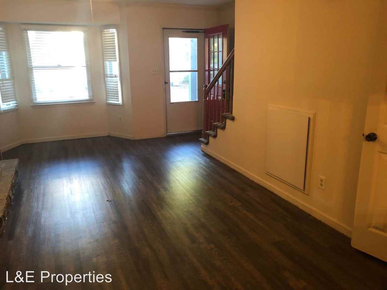 1208 E Franklin Blvd - Photo 2 of 8