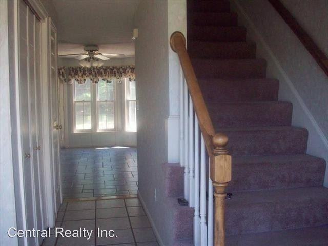 4 Chelsea Ct - Photo 2 of 18