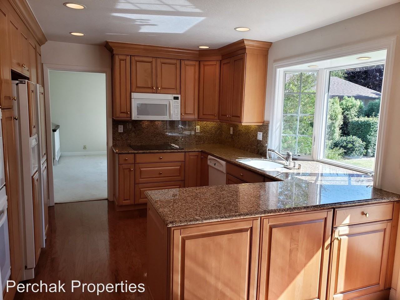 3465 Sutcliffe Ct - Photo 3 of 18