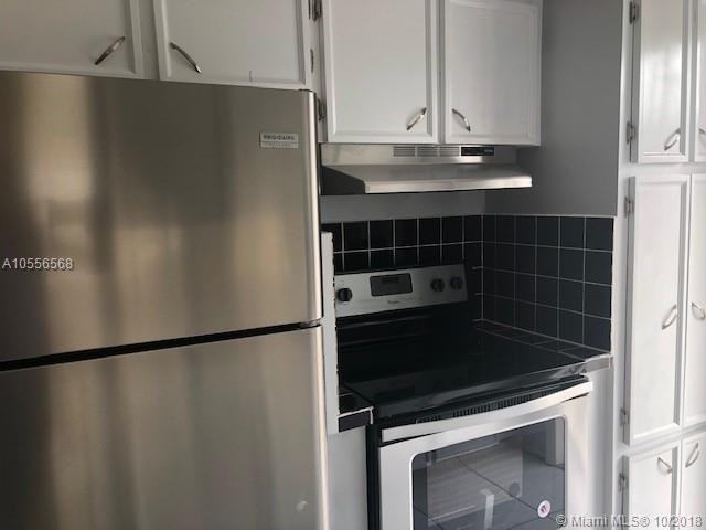 461 NE 82nd Terrace - Photo 3 of 4