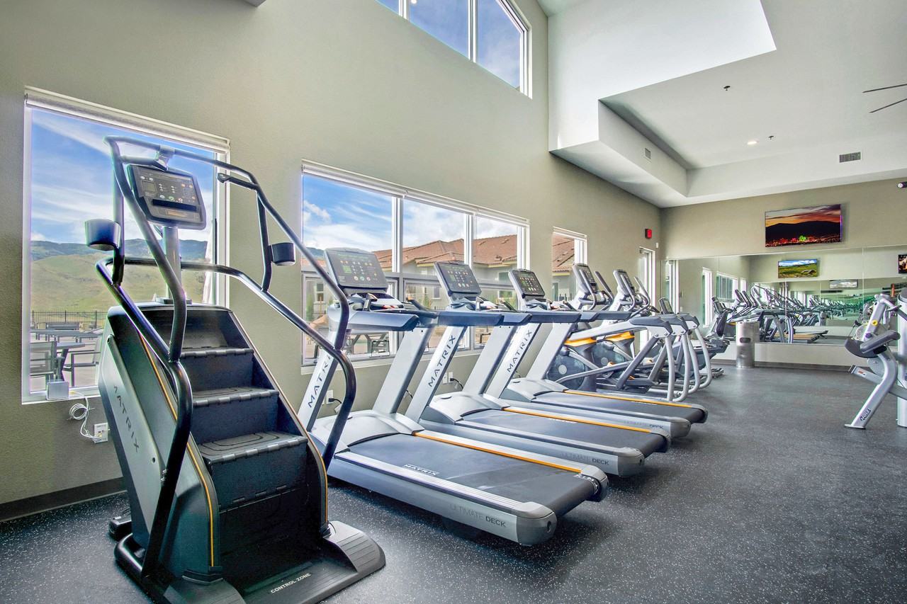 VIDA LUXURY APARTMENTS - Photo 5 of 14