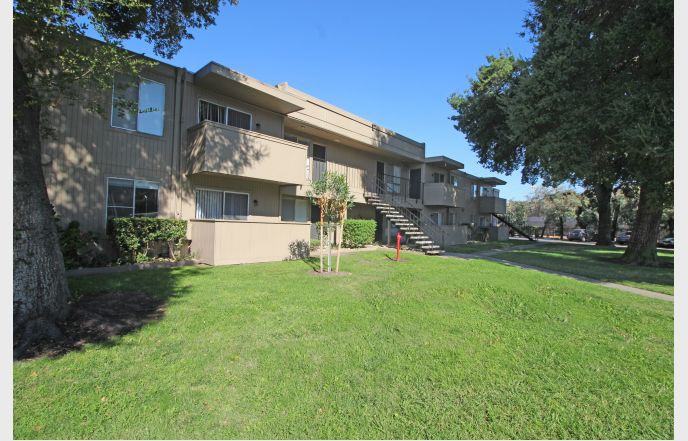 PARKSIDE APARTMENTS - Photo 2 of 5