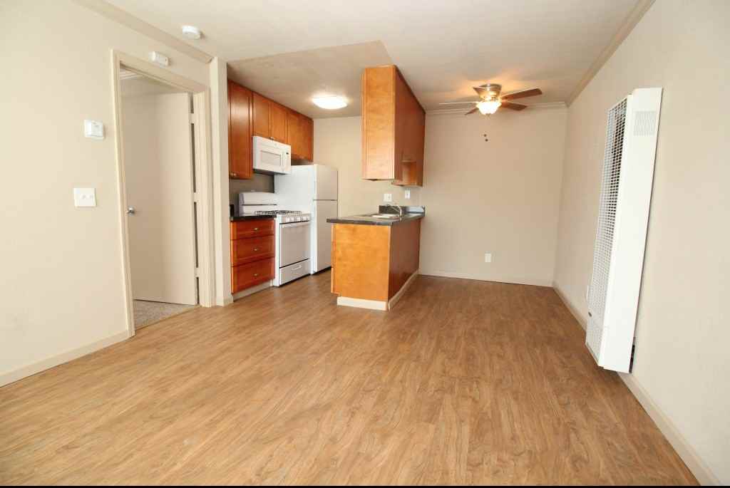 PARKSIDE APARTMENTS - Photo 5 of 5