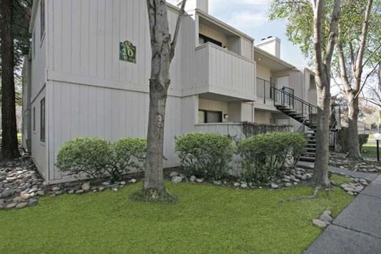 WESTPOINTE APARTMENTS - Photo 3 of 17