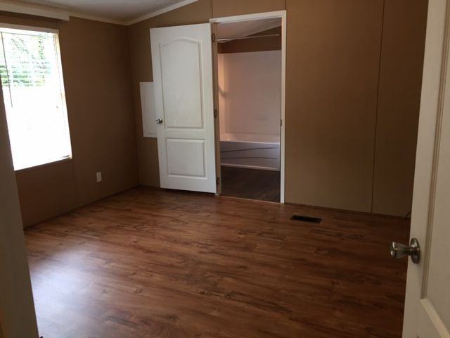 47 White Rock Rd - Photo 3 of 6