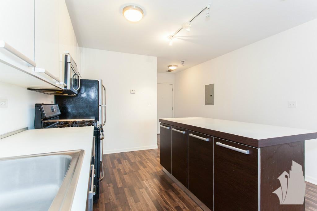 1544 West Glenlake Avenue #3d - Photo 3 of 12