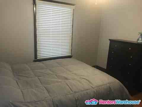 5927 Nashville Ave - Photo 2 of 8