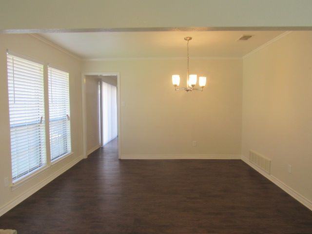 5305 Ledgestone Dr - Photo 3 of 14