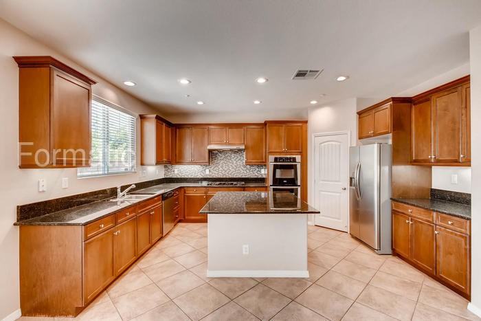 4973 Glenwood Ave - Photo 2 of 17