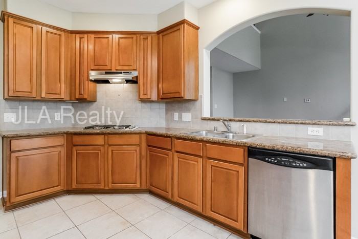 1995 Kingston Cove - Photo 3 of 9