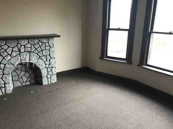 111 Monticello Pl - Photo 3 of 8