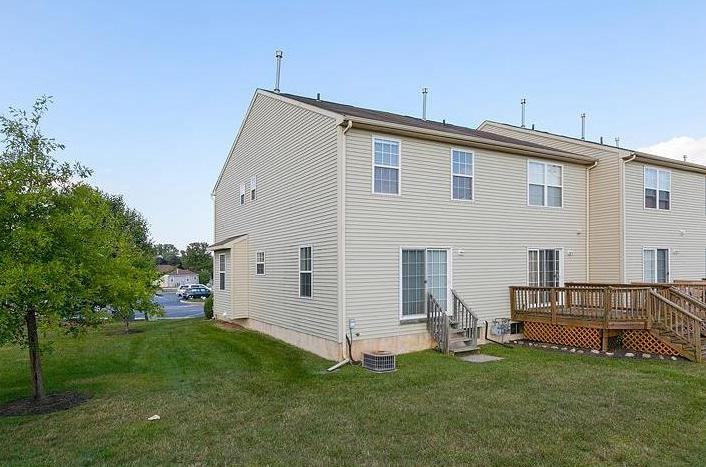 69 Yellowwood Ct - Photo 2 of 12
