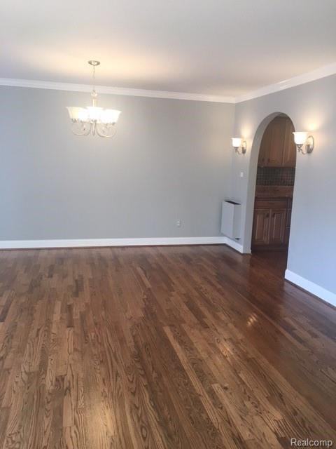 4043 W Maple Rd - Photo 3 of 14