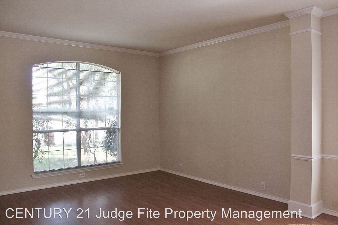 2824 Gulf Breeze Ct - Photo 3 of 10