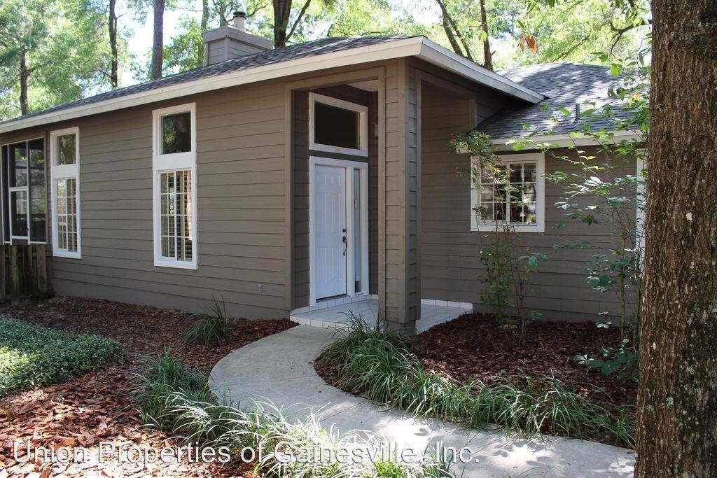 1730 NW 16 Pl - Photo 2 of 17