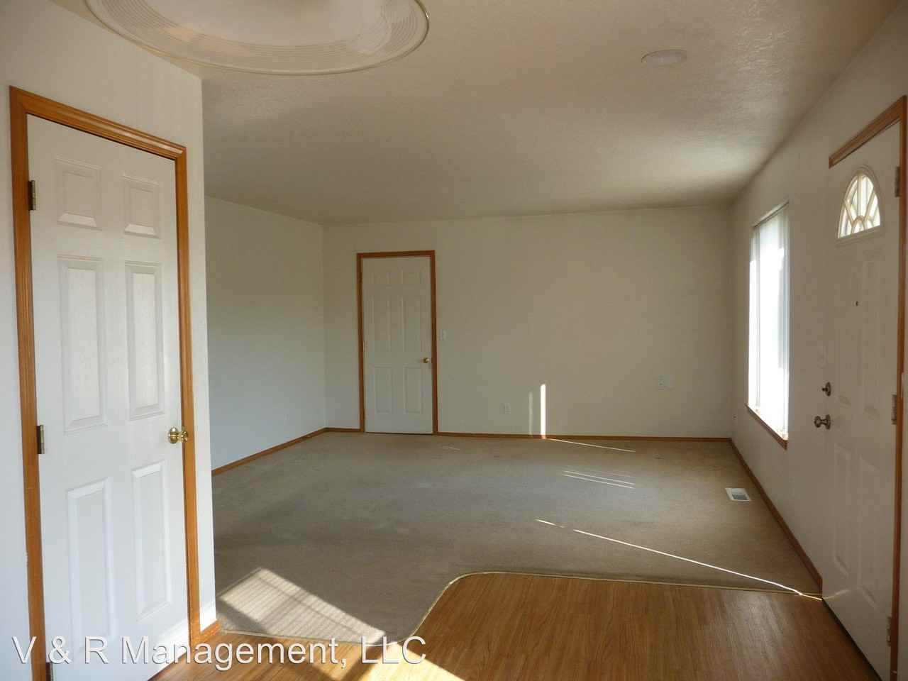 4887 Saunter Loop NE - Photo 3 of 11