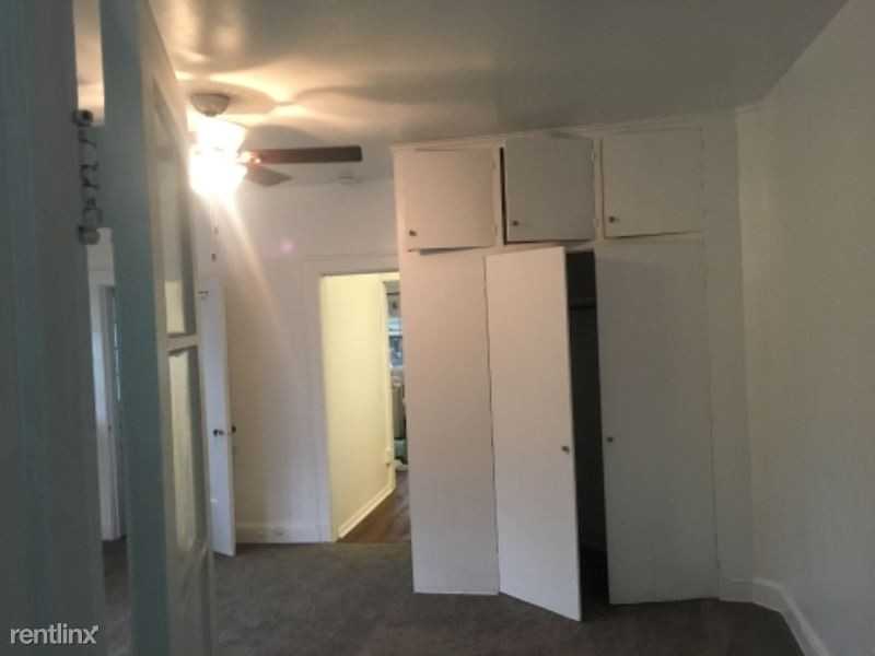 401 S 38th Ave - Photo 2 of 10