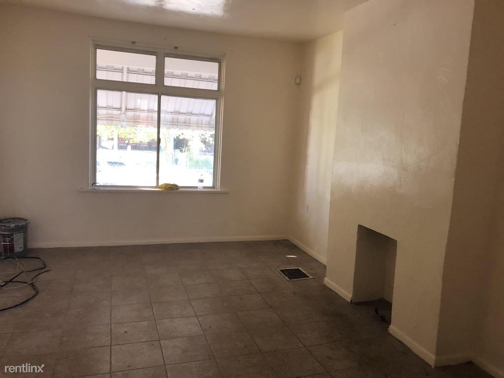 7415 Race St - Photo 3 of 29