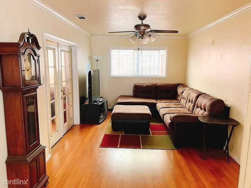 405 Greathouse Dr - Photo 2 of 9