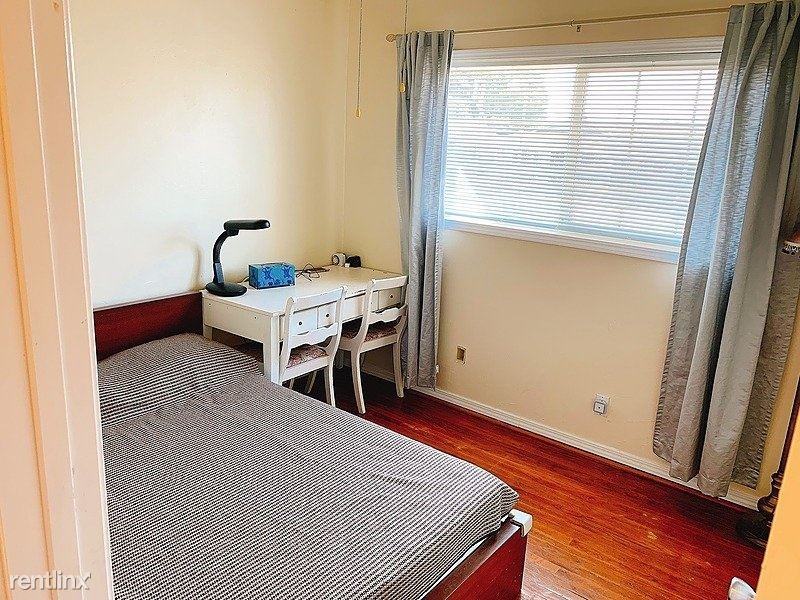 405 Greathouse Dr - Photo 3 of 9