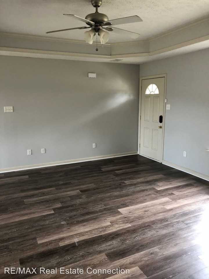 116 Peach St - Photo 2 of 9