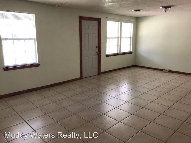 1806 Briar Ridge Rd - Photo 3 of 11