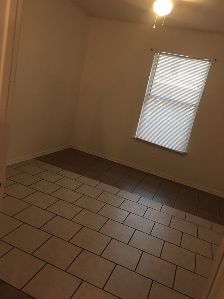 W Hutchins Pl #117 - Photo 4 of 27